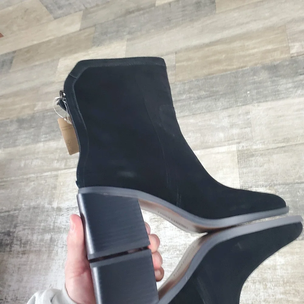 Vince Camuto Kortimy Boots Sz 7.5 Water Repellnt Suede Mid Shaft Black Zip Back